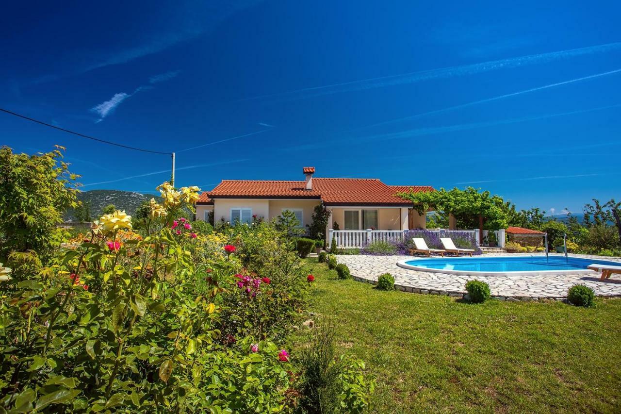 Villa Ana - 3 Bedroom Villa With Private Pool And Unspoiled Natural Environment Kučiće Exteriér fotografie