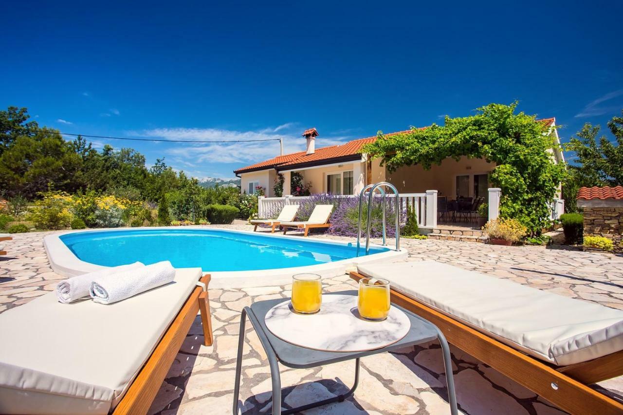 Villa Ana - 3 Bedroom Villa With Private Pool And Unspoiled Natural Environment Kučiće Exteriér fotografie