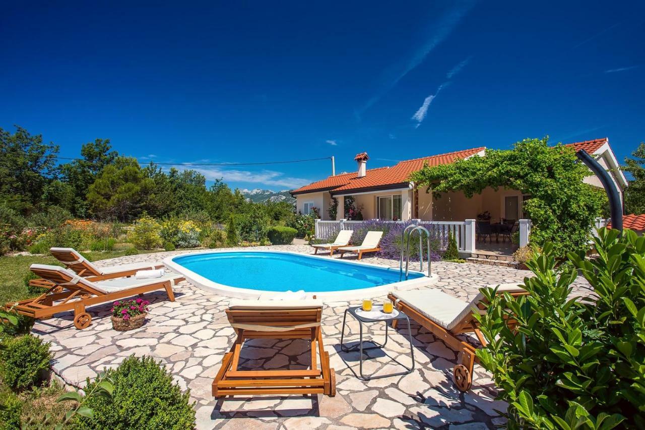 Villa Ana - 3 Bedroom Villa With Private Pool And Unspoiled Natural Environment Kučiće Exteriér fotografie